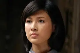 “李云龙老婆”童蕾被坑，婚后180亿资产蒸发，今老公锒铛入狱图片