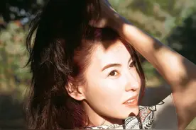 张柏芝穿搭优雅有造型，好气质不减当年图片
