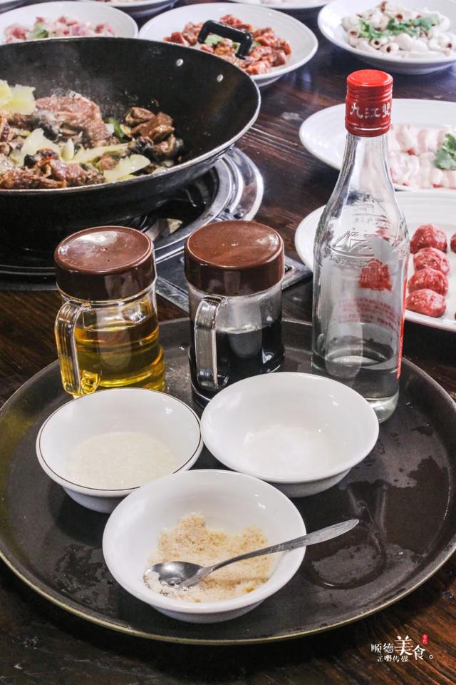 鱼翅花胶响螺鸡 2026年花胶响螺片鸡爪煲汤的做法