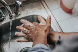 免洗洗手液，功效主要是清洁图片