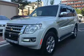 到店体验帕杰罗V93：高大威猛，动力参数弱，仅售33万图片