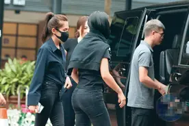 华冈帮送别小鬼，华冈5人帮含金量高，小鬼400亿贵妇挚友曝光图片