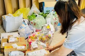 一家三口齐上阵、同抗疫图片