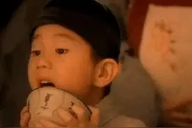 黑芝麻糊广告舔碗小男孩,长大模样惊人,网友遗憾:岁月是把杀猪刀图片