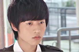 成名不膨胀，数十年如一日宠素人老婆，专一且痴情的魏晨太难得图片