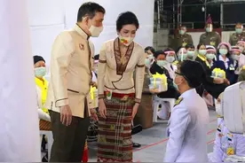 诗妮娜贵妃和国王举行婚礼前，频繁穿情侣装秀恩爱，不顾王后感受图片