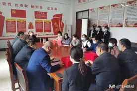港湾新城小区表彰业主志愿者图片