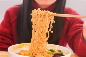 孕妇真的不能吃方便面吗？答案和我们想的略有差异：有前提条件图片