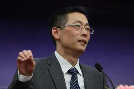 给耶鲁捐888万美金，给人大捐3亿，施一公立刻找他募捐3亿办大学图片