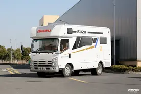 罕见！五十铃700P房车，能存14度电，还有1800W太阳能图片