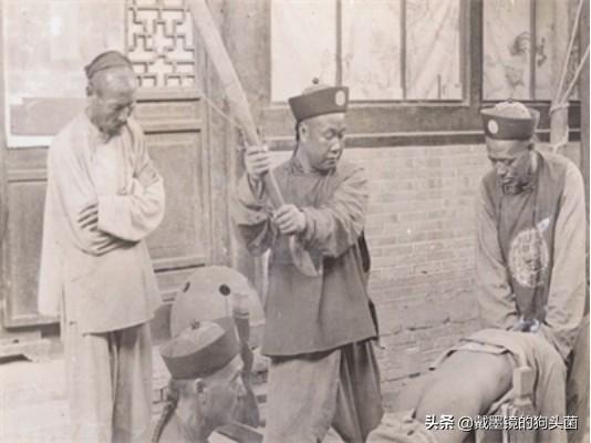 关于打板子的故事是怎样的（祖传手艺不能丢打屁股杖刑的故事）
