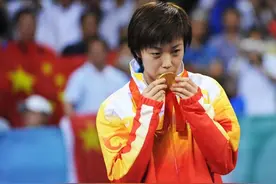 巅峰的张怡宁能打赢现在的伊藤美诚吗？大魔王直接打哭对方图片