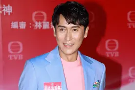 马德钟现身太太新书发布会，自揭吃素令外貌变样，脸部凹陷较明显图片