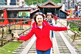 带您去四川泸定桥，玉卧佛护佑红军飞夺泸定桥，可你敢走过去吗图片