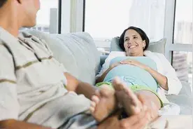 怀孕时准妈妈很辛苦，但是这些事要准爸爸来完成，要记下来了图片