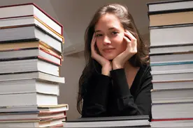 研究生毕业，留校当导员还是报考公务员，为何大多数人选择前者？图片