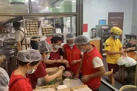 打工人的水饺店创业成功经历图片