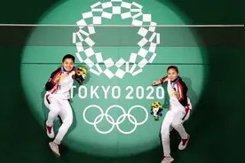 波莉女双夺冠，创造4大记录图片