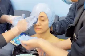 刘芸拍戏倒模，脸涂石膏差点窒息，网友：妆厚的估计表情都不好做图片