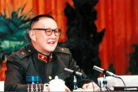 1987年，年逾七旬的洪学智入职中央军委图片