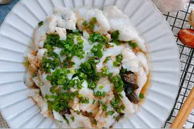 吃腻了清蒸鱼，试试这个做法，肉质细嫩没有腥味，比酸菜鱼还好吃图片