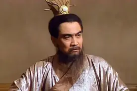 年少不懂曹孟德，如今方知真英雄图片