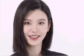 奚梦瑶挺二胎孕肚罕现身！白到发光筷子腿瞩目，预产期将至忙赚钱图片