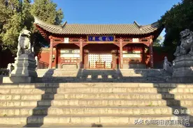 “南阳·诸葛亮躬耕地”系列（一） 张晓刚：烟标上的卧龙岗文化⑥图片