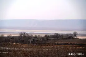 山西农民大哥重返20年前的无人村，养2条狗1群羊，45万不卖图片