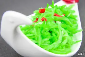 苦瓜凉拌需要焯水吗？厨师长有秒招，简单一步，苦瓜一点也不苦图片