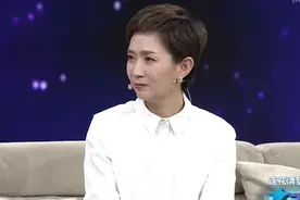 刘和刚在家的一天，乘地铁送儿子上学，中午给一家人做饭，真朴实图片