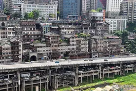 洪崖洞修成这样，为什么最后成为重庆第一网红景点？图片