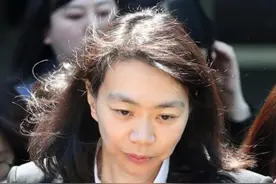只因一袋坚果就逼停飞机的赵显娥，她远比你想象的更“嚣张”图片