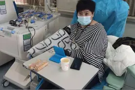 市民踊跃献血，用热血温暖寒冬图片