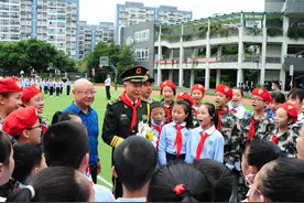 厚植家国情怀 传承红色基因——成都市武侯区开展第21个全民国防教育日主题宣传进校园活动图片