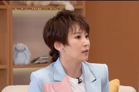 吴京妻子谢楠谈生育，曝二胎时被下危险通知书，34岁产子太不易图片