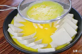 鸡蛋豆腐这样做，简单美味，营养丰富，老人孩子都喜欢吃图片