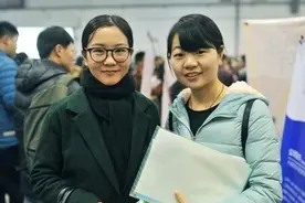 为啥不建议三无家庭学生考公？听完过来人的话，才深知无奈和心酸图片
