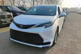 新款丰田塞纳抵达天津港，搭2.5L混动，配魔术收纳座椅图片