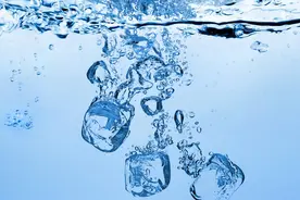 热水比冷水更容易结冰是真的吗？图片