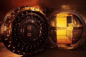 监守自盗？美国纽约地下金库，8300吨黄金已经被挪用？图片