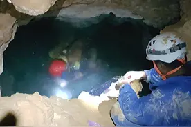 打开550万年前的洞穴，科学家发现“外星世界”，颠覆生命认知图片