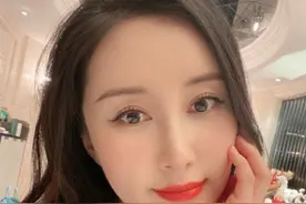 32岁舒畅变化大，脸部肿胀像充气，豪宅内景曝光家境不简单？图片