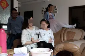 “两头婚”悄然兴起，打破传统的婚姻形式，带来的是利还是弊？图片