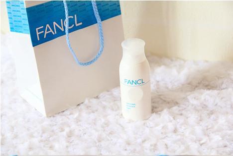 雅顿绿茶身体乳瓶装有塑封吗