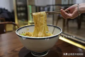 西安这家面馆有点来头，张嘉译，贾平凹都是座上客图片