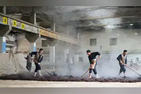 一瓶茅台酒是怎么酿造出来的？图片