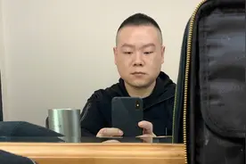 岳云鹏有三胎儿子？坐顶级保姆车去外甥婚礼，上台讲话差点说漏嘴图片