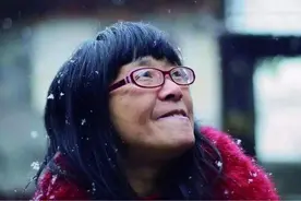 窦文涛：余秀华的诗，让很多作协会员感到羞愧，一点浮华也没有图片