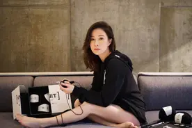 内地发展最成功的两位TVB视后，佘诗曼演技多次秒杀女一号图片
